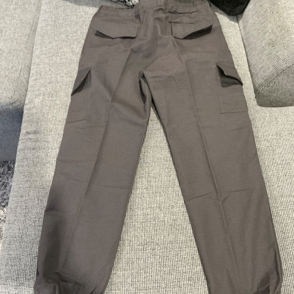 2 pair of men’s cargo joggers (1 grey &1 olive green) - Picture 5 of 5